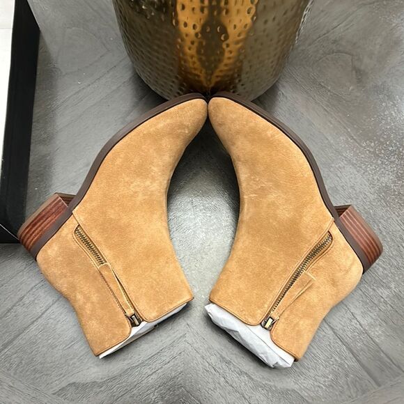 Naturalizer Robyn Golden Caramel Suede (Wide) - Picture 7 of 12
